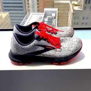 Brooks Launch Tennis Shoes